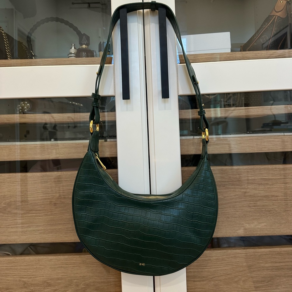 JW PEI Carly Saddle Bag